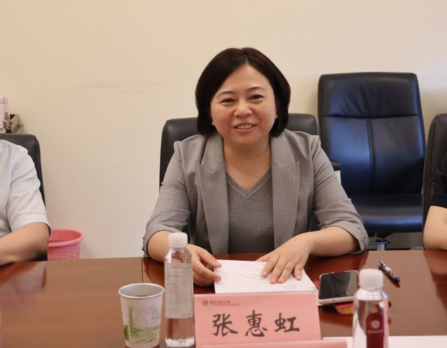 张惠虹欢迎区政协一行到访.jpg