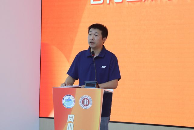 金晓辉.jpg