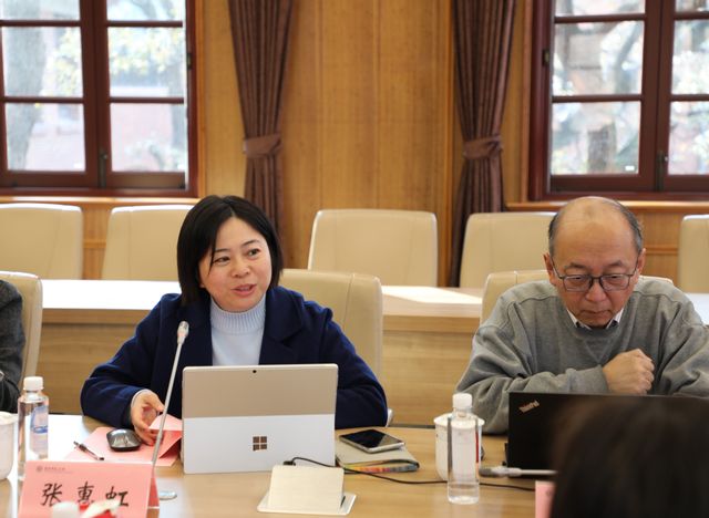 校党委常委、统战部部长、学校办公室主任张惠虹主持.JPG